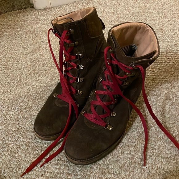 L.L.Bean Leather Boots - Picture 3 of 4